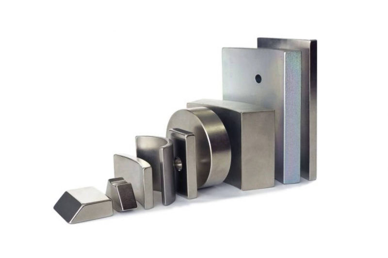 Magneti in neodimio, plastoneodimio.