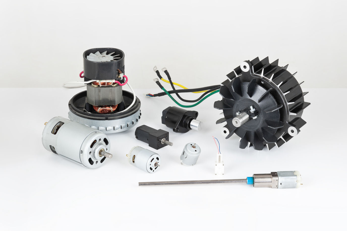 ITS srl - Prodotti - Motori universali a spazzole, brushless e micromotori. ITS srl - Prodotti - Motori universali a spazzole, brushless e micromotori.